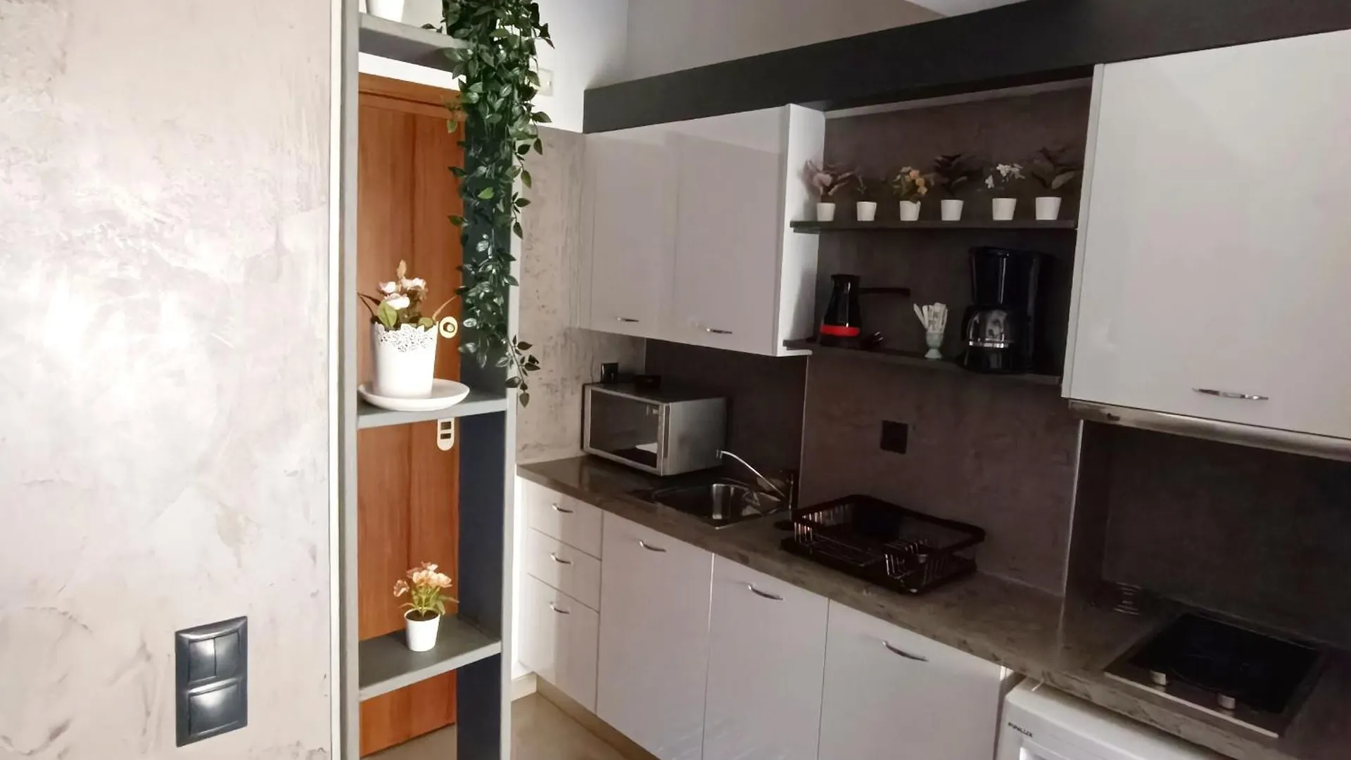 White Orhid Modern Studio Θεσσαλονίκη Ελλάδα