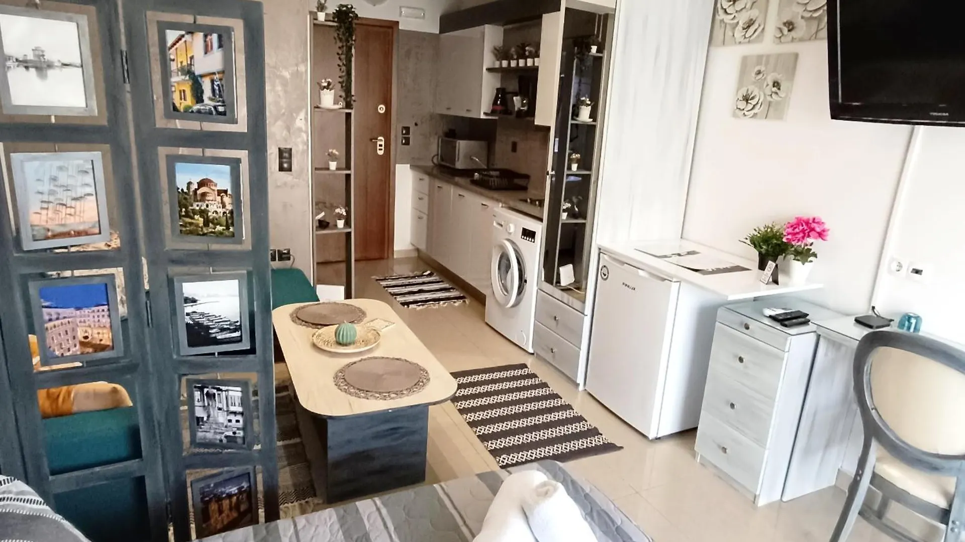 White Orhid Modern Studio Θεσσαλονίκη
